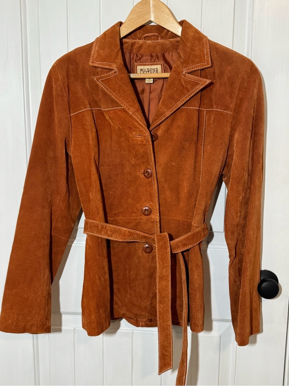 Wilsons Leather Women’s Suede Button-Front Tie Waist Jacket in Burnt Orange - Picture 2 of 7